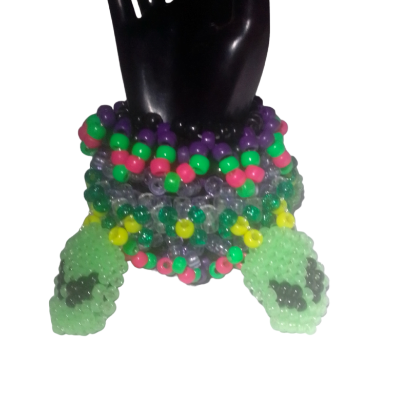 Kandi Rotating 3d Cuffs -Alien's Light Up Night And Rotate Around-Alien Faces Also Glow in The Dark